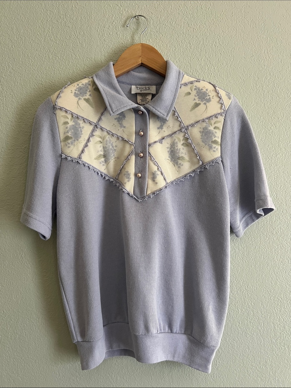 90’s Teddi Lavender Knit Polo with Cream Floral Yoke